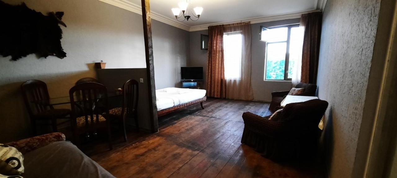 Rooms בית אירוח טביליסי